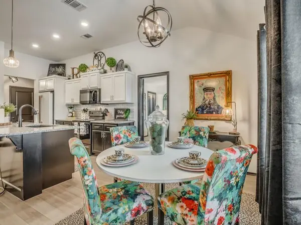 18640 Cantar DR, Edmond, OK 73012