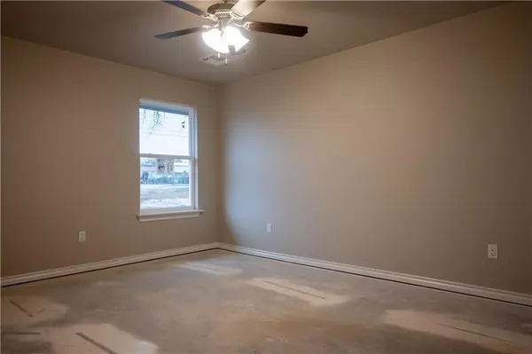 410 Grove ST, Perry, OK 73077