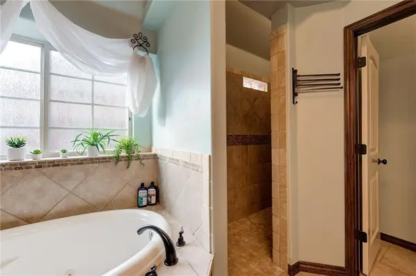 3004 Chesterfield PL, Oklahoma City, OK 73179