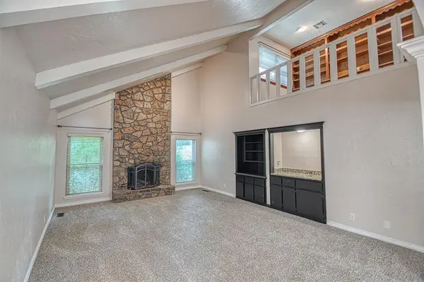 2005 Paddock CIR, Norman, OK 73072