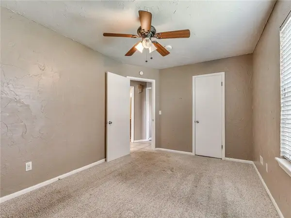 610 W Hurd ST, Edmond, OK 73003