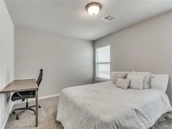 1213 Laurel Creek DR, Yukon, OK 73099