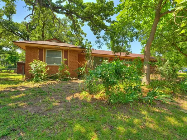 2807 N College AVE, Bethany, OK 73008