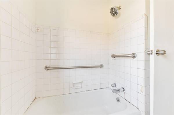 2431 NW 33rd ST, Oklahoma City, OK 73112