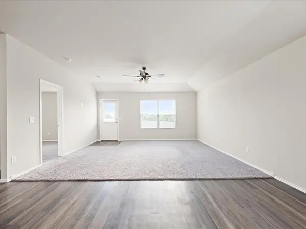 10005 Rattlesnake LN, Yukon, OK 73099