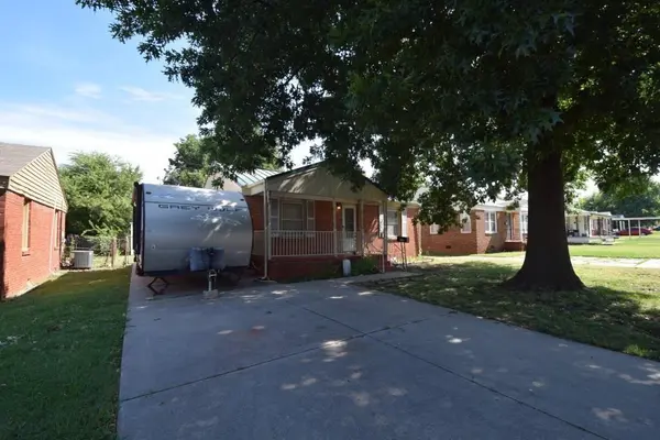 223 E Kittyhawk DR, Midwest City, OK 73110