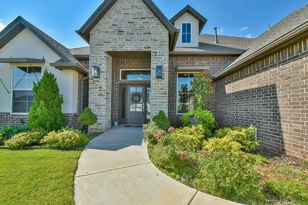 122 Alamosa RD, Norman, OK 73069