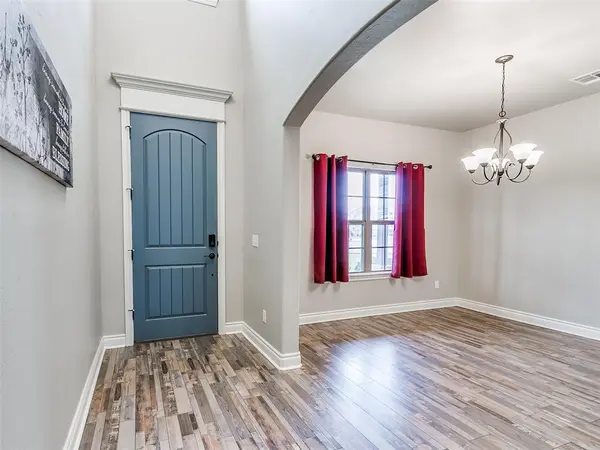 2808 Siena CIR, Yukon, OK 73099