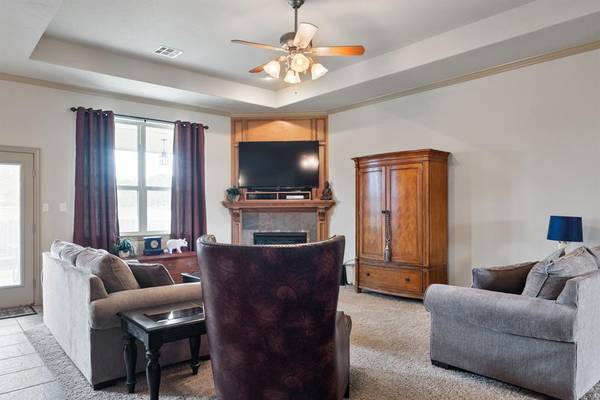 1621 SW 31st ST, Moore, OK 73160