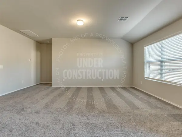 9513 Laredo LN, Yukon, OK 73099