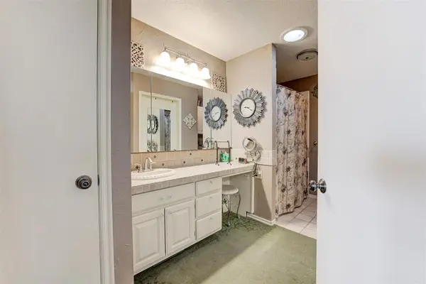 1301 E Timberview DR, Midwest City, OK 73130