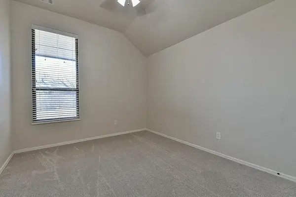 1904 Natchez RD, Edmond, OK 73012
