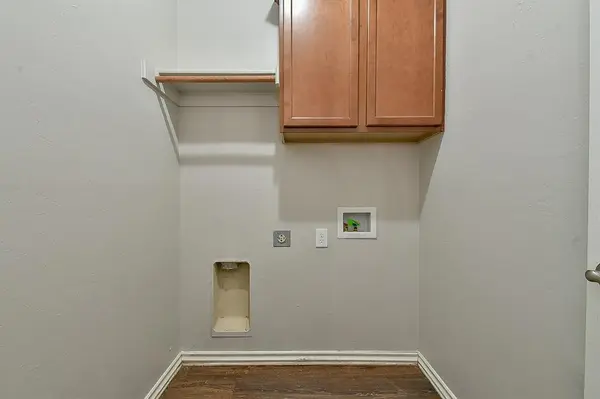 11005 SW 39th CT, Mustang, OK 73064