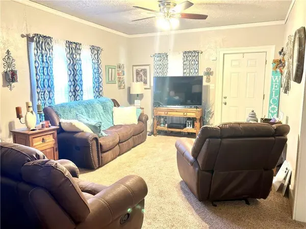 222 S 11th ST, Chickasha, OK 73018