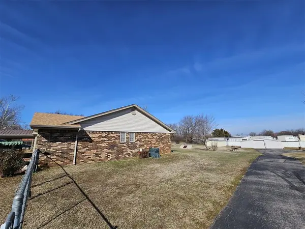 1013 E Park ST, Tecumseh, OK 74873