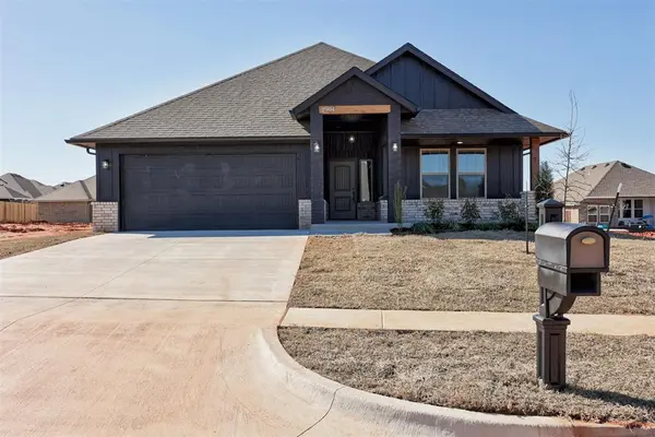 2904 SE 23 ST, Moore, OK 73160