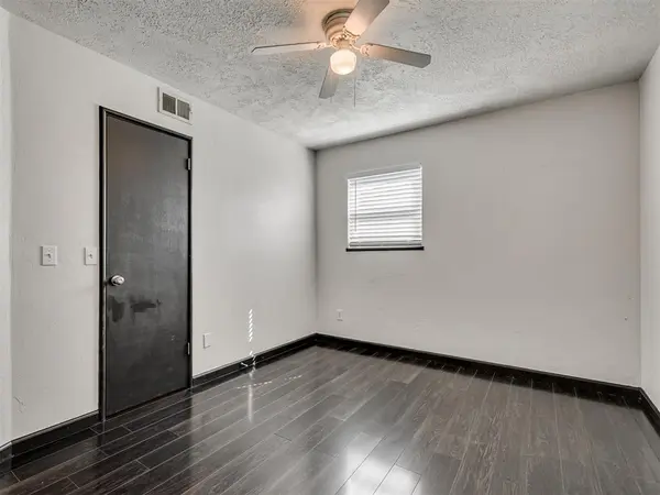 2517 N Donald AVE, Oklahoma City, OK 73127