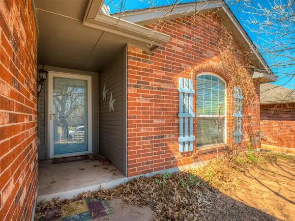 509 Choctaw Gate DR, Yukon, OK 73099