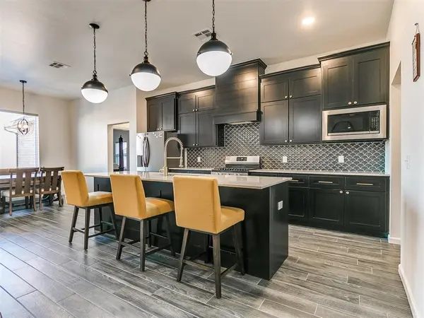 3108 Pinnacle Peak DR, Yukon, OK 73099