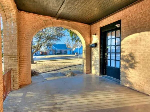 2403 NW 16th ST, Oklahoma City, OK 73107