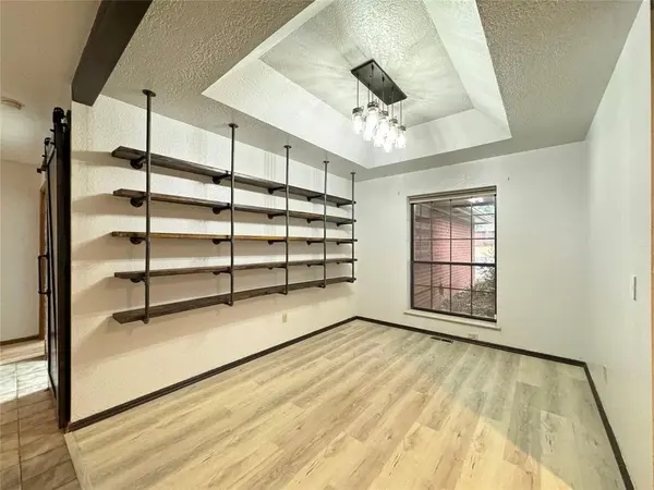 2400 Santa Fe TER, Edmond, OK 73012