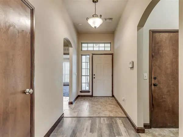 2486 Del Rey RD, Harrah, OK 73045