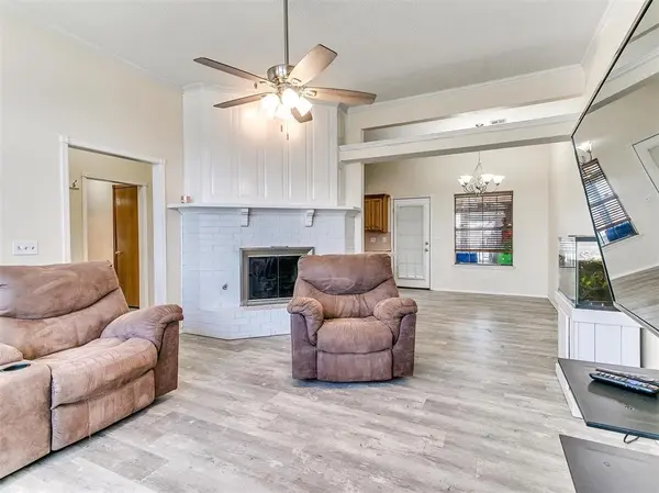 613 Fire Light DR, Moore, OK 73160