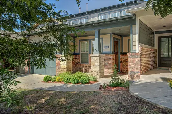 325 Outer Banks WAY, Edmond, OK 73034