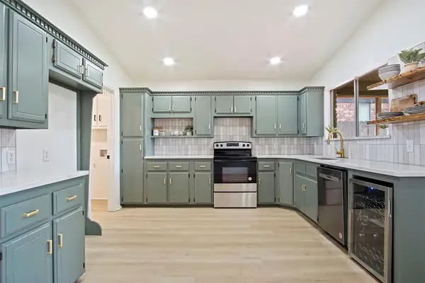5704 NW 110th ST, Oklahoma City, OK 73162