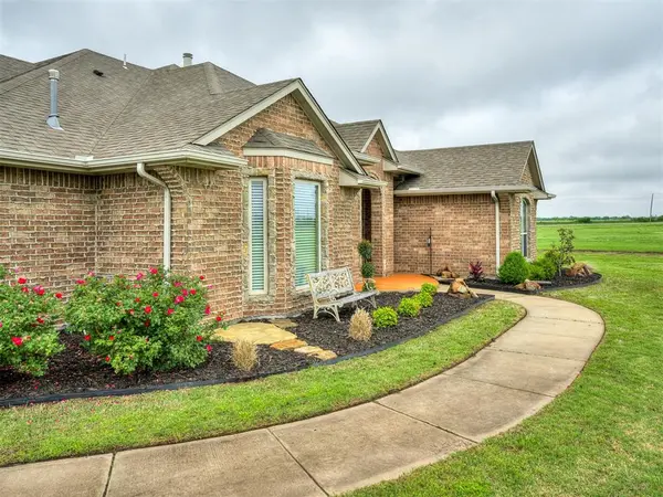 2858 Fields RD, El Reno, OK 73036