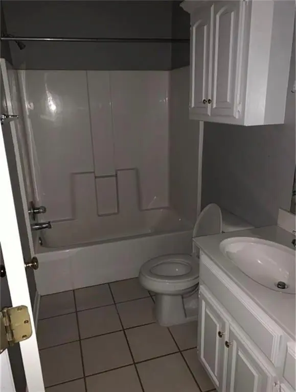 2405 Edgewood DR, Moore, OK 73160