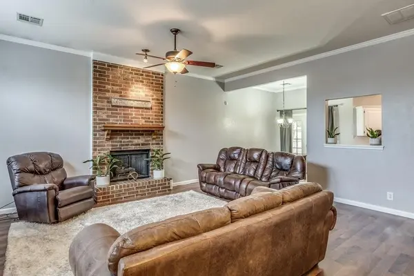 1020 Pruett DR, Edmond, OK 73003