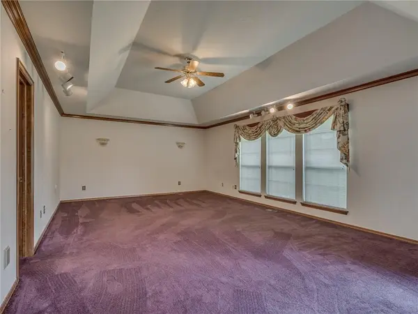 9220 SW 24th ST, Oklahoma City, OK 73128