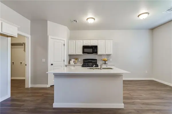 9780 Abington CIR, Edmond, OK 73025