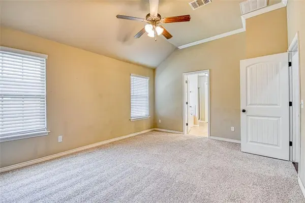 2105 Central Pkwy, Norman, OK 73071