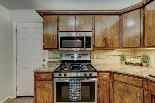 6200 NW 22nd ST, Bethany, OK 73008