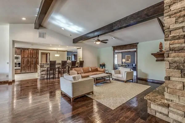 3341 Rosewood LN, Oklahoma City, OK 73120