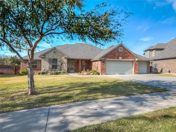 424 Lake Grove CT, Norman, OK 73069