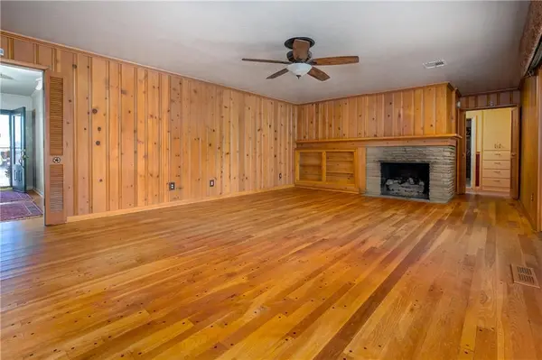 6029 Smith BLVD, Oklahoma City, OK 73112