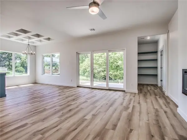 17600 Valley Crest TRL, Edmond, OK 73012