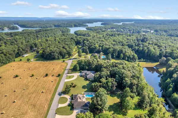 2124 Boswell Rd, Winchester, TN 37398