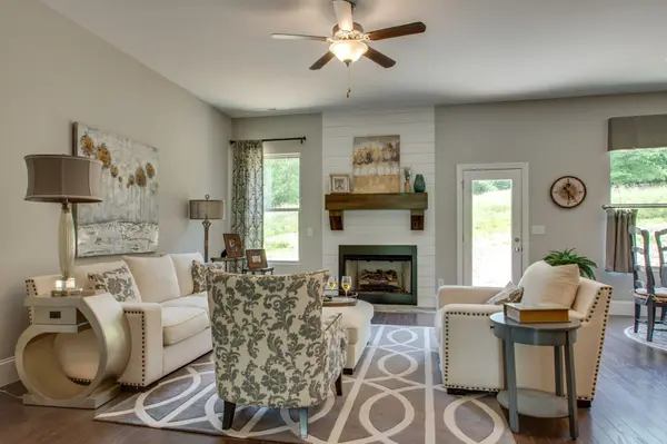 962 Hunters Lane, Springfield, TN 37172