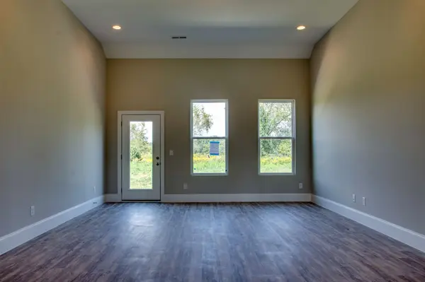 946 Hunters Lane, Springfield, TN 37172