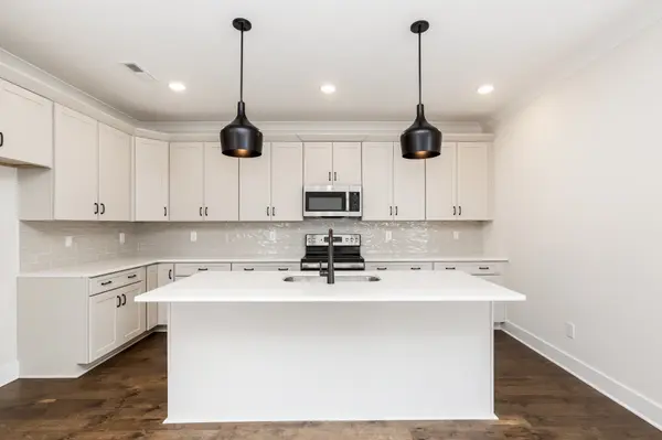 313 Jasmine Park, Hermitage, TN 37076