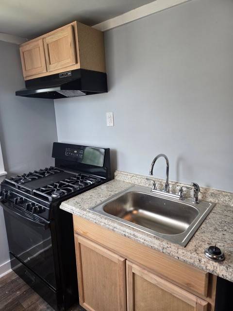 701 Cumberland Dr #4, Clarksville, TN 37040