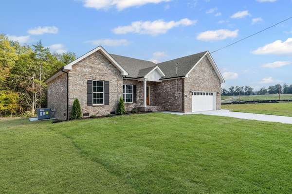 107 Stonebrook Dr, Shelbyville, TN 37160