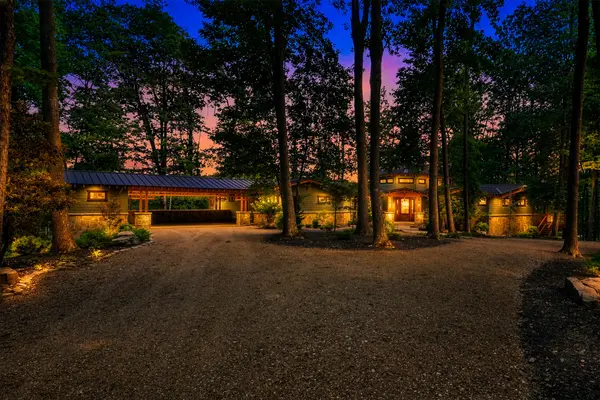 394 Myers Point Rd, Sewanee, TN 37375