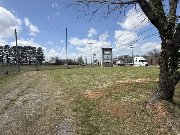 350 Dover Rd, Clarksville, TN 37042