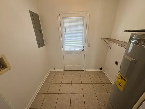 107 Pickle St #C, Shelbyville, TN 37160