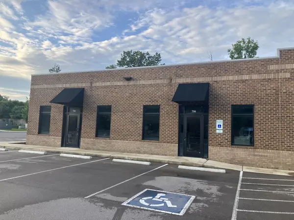 881 Seven Oaks Blvd, Smyrna, TN 37167